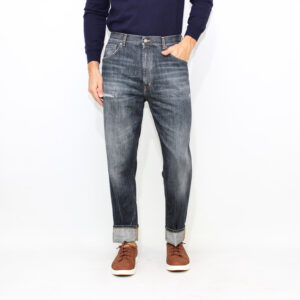 Jeans Paco loose in denim fisso riciclato lavaggio scuro vintage con rotture e rammendi