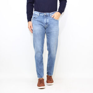 Jeans Brighton carrot stretch cotone e lyocell lavaggio chiaro pulito