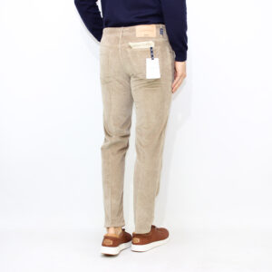 Pantalone Scott cropped in velluto a coste stretch di cotone e modal medium camel