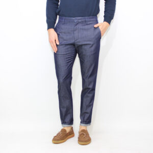 Pantalone Joe carrot in denim leggero fisso blu brillante