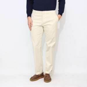 Pantalone Gaubert Relax in gabardina leggera avena