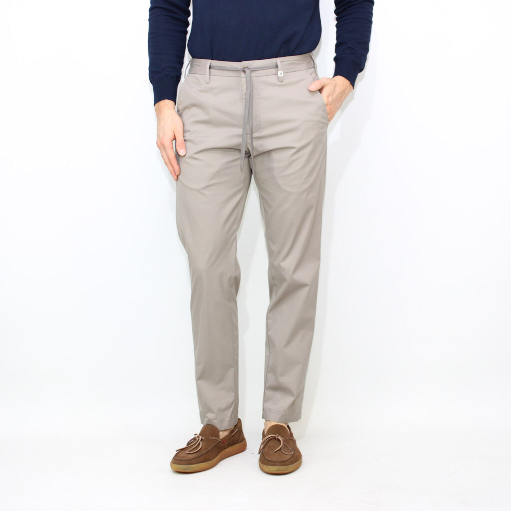 Pantalaccio in tessuto light active tecnico tortora
