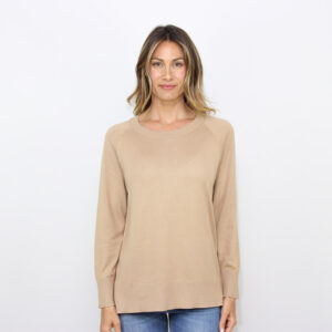 Maglia raglan scollo barchetta in seta cotone cappuccino