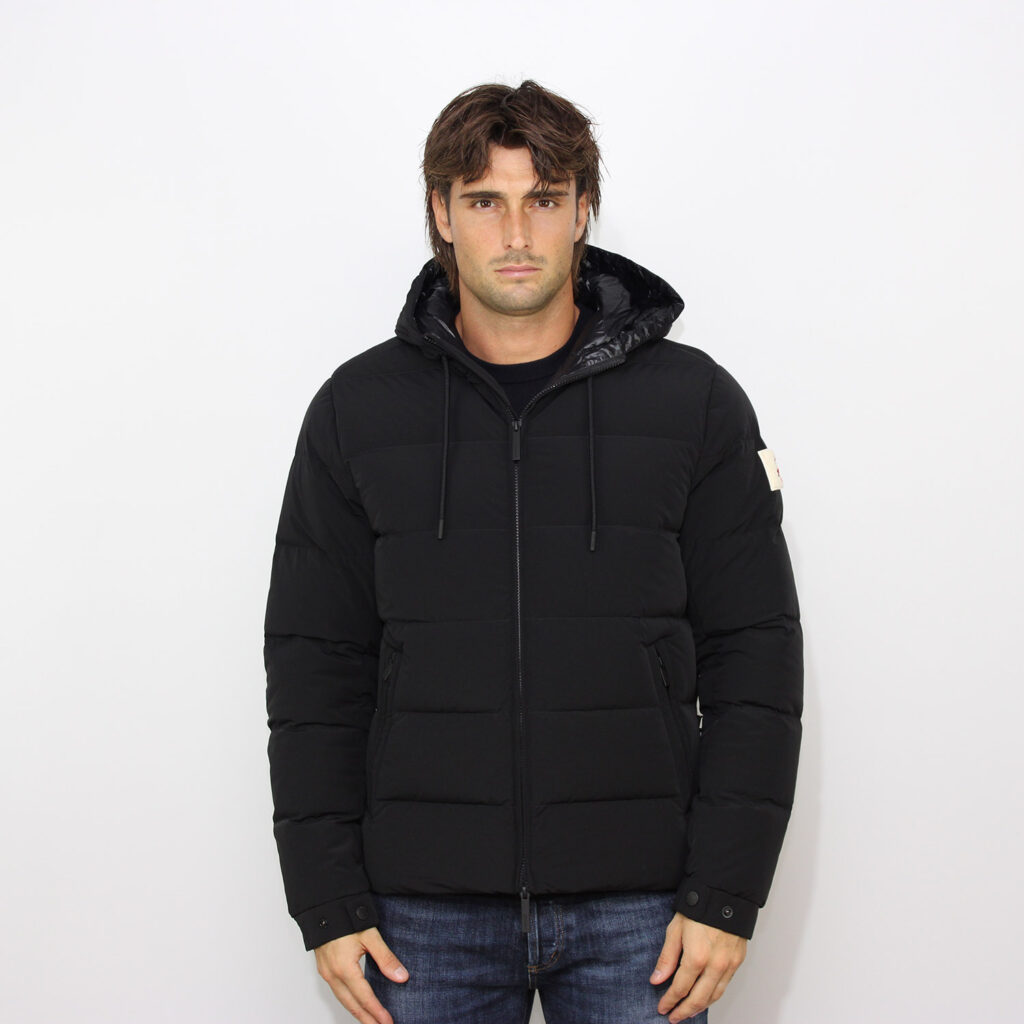 Piumino Verbier in nylon stretch opaco con cappuccio nero