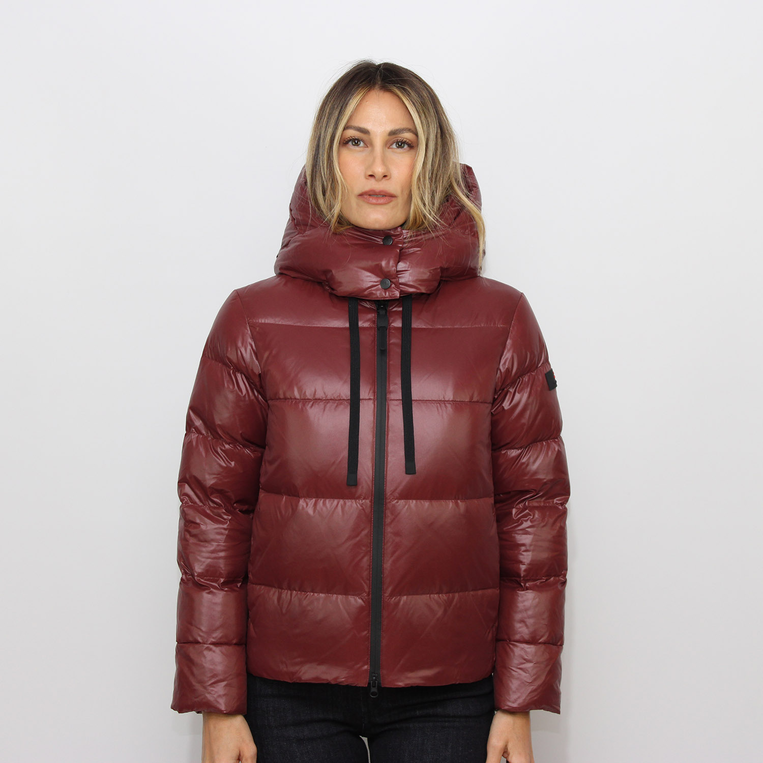Piumino Kenid in nylon lucente con cappuccio rosso prugna