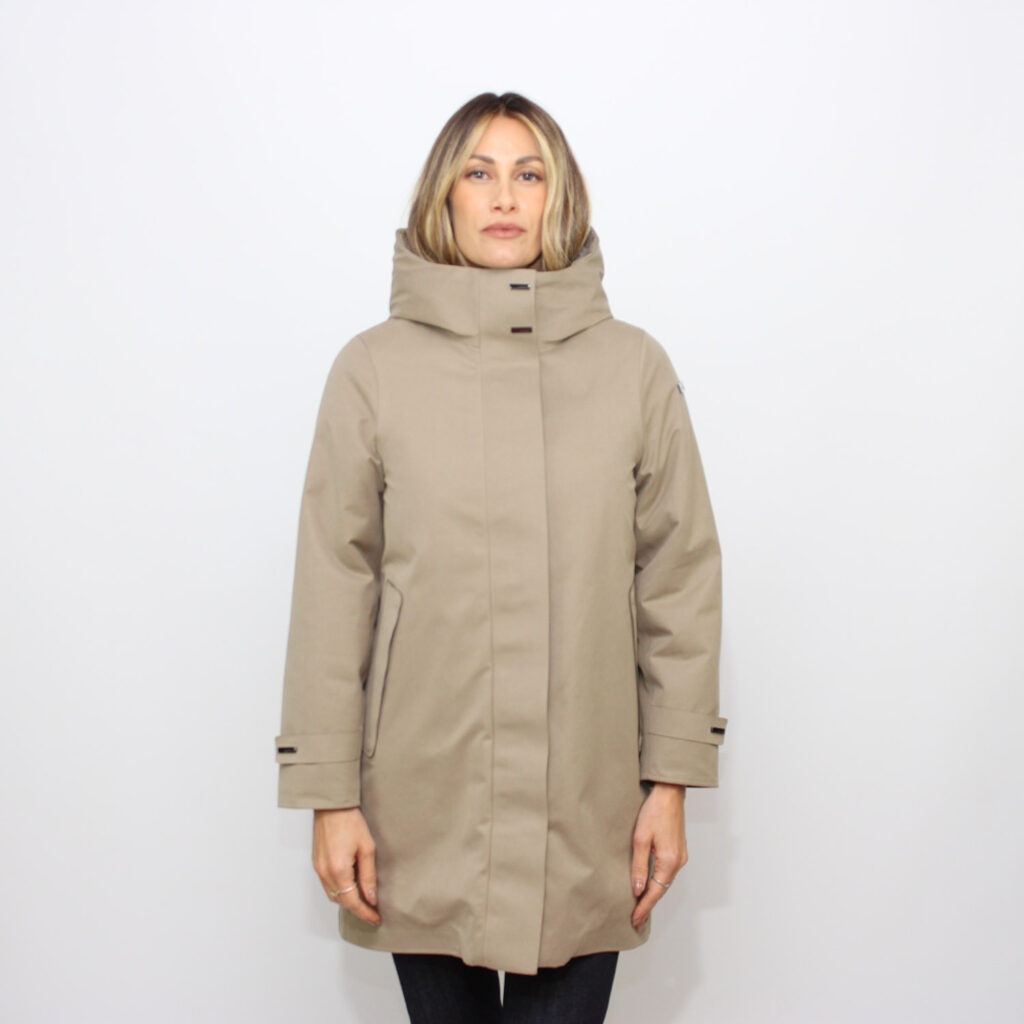 Piumino Hut floating parka wom jkt sandal